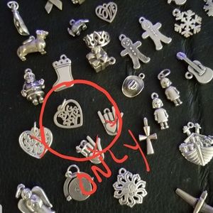 On HOLD for @itza0811 James Avery BIG SISTER charm